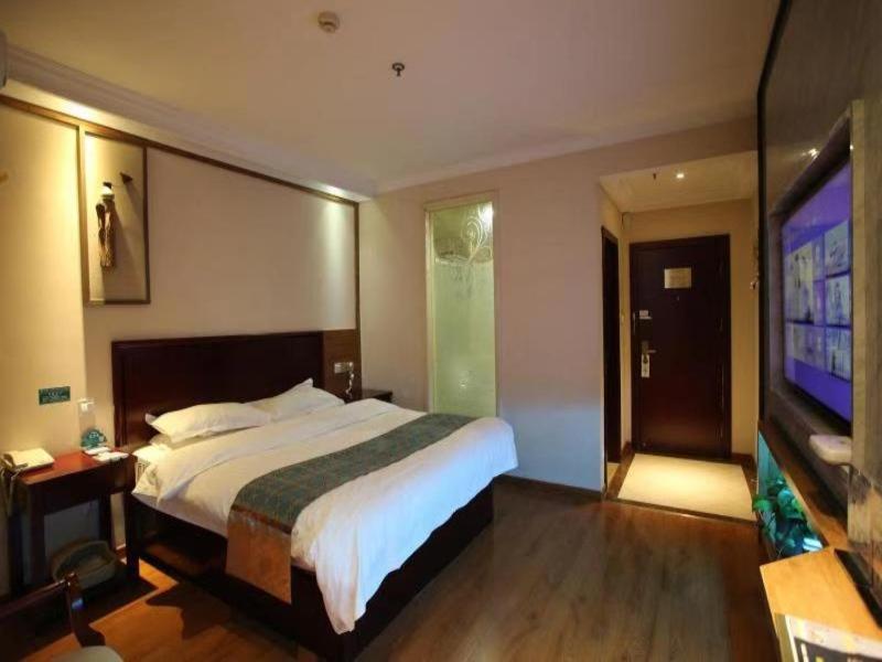 Greentree Inn Jiangsu Wuxi Yangjian Xihu Road Express Hotel Dış mekan fotoğraf