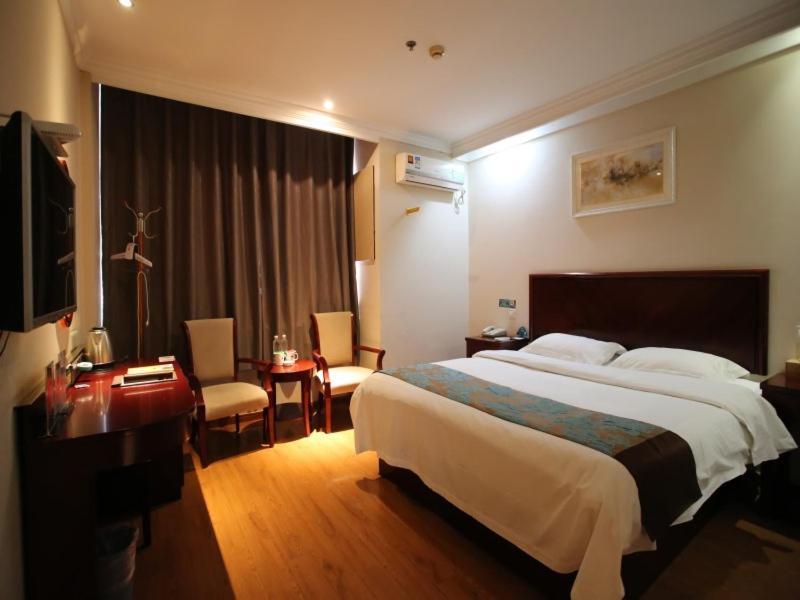 Greentree Inn Jiangsu Wuxi Yangjian Xihu Road Express Hotel Dış mekan fotoğraf