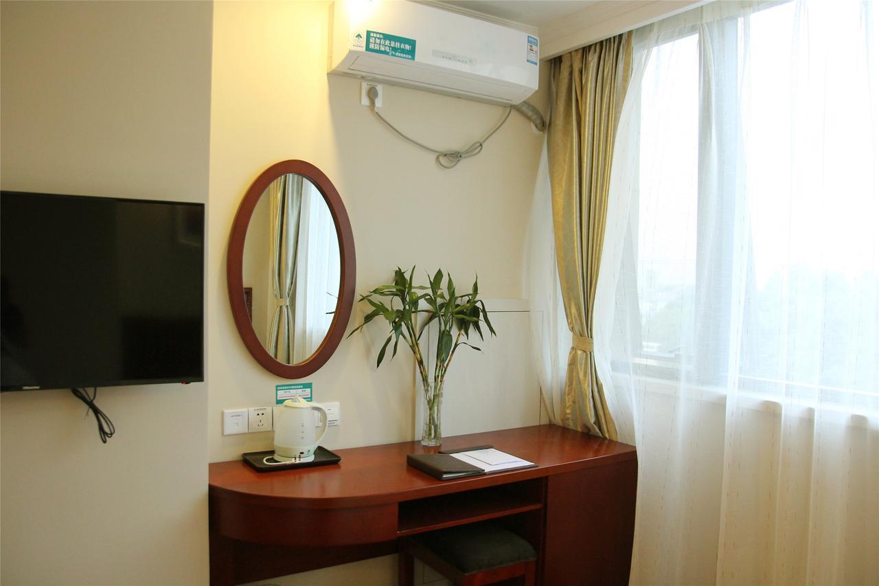 Greentree Inn Jiangsu Wuxi Yangjian Xihu Road Express Hotel Dış mekan fotoğraf